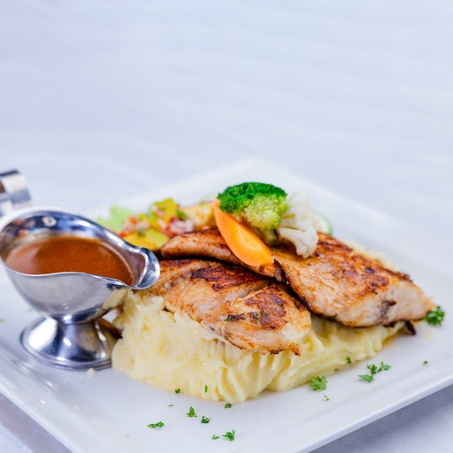 [LC913] GRILLED FISH FILLET WITH MASHED POTATOES 